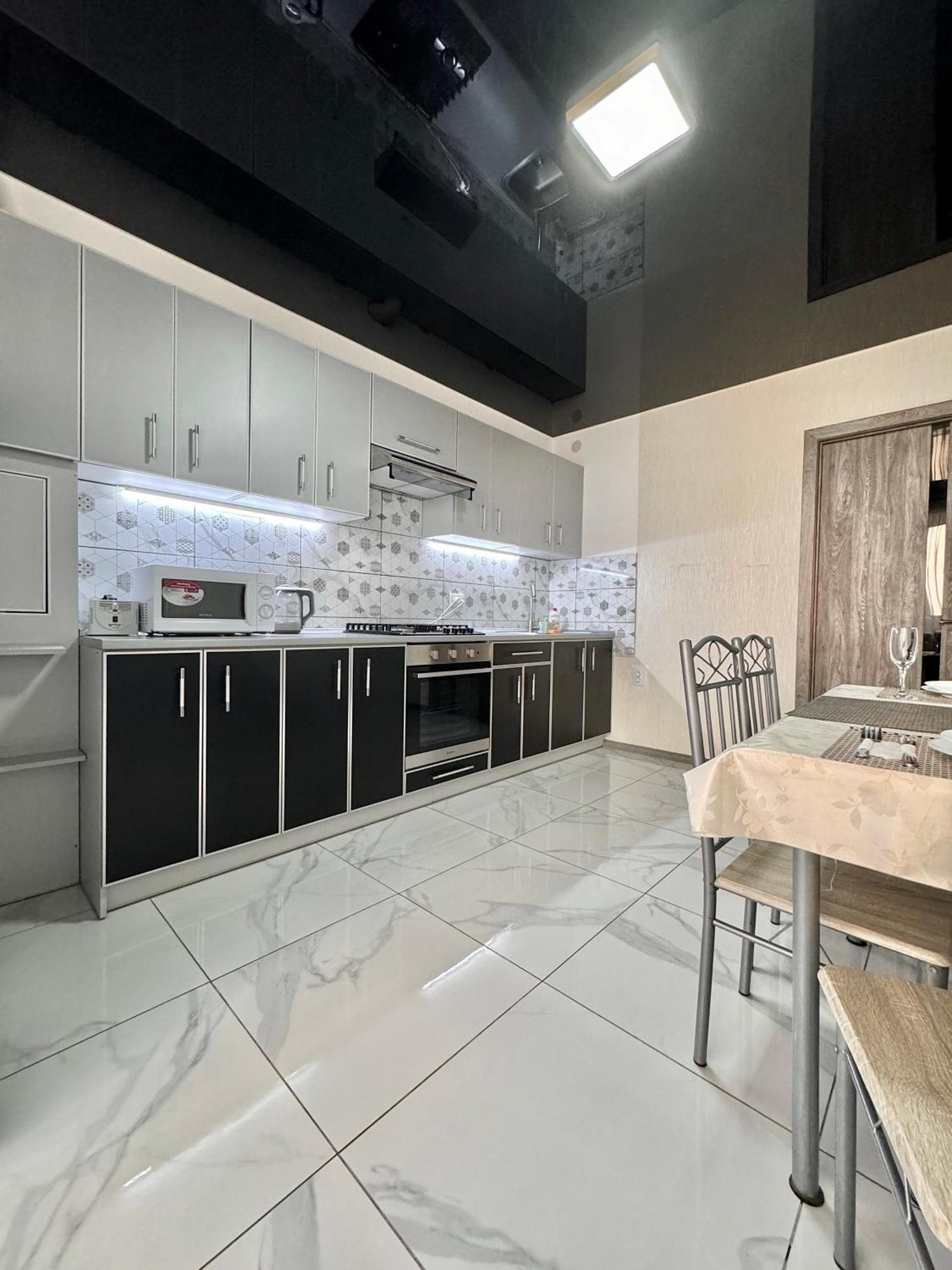 Apartpoltava 2 Окремі Кімнати, Новобудова, Два Великих Ліжка Центр, Корпусний Сад ภายนอก รูปภาพ